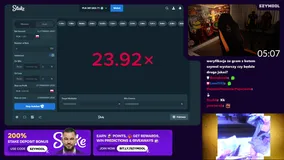 Tarjeta de promoción con leaderboard, premios y sorteos visuales.